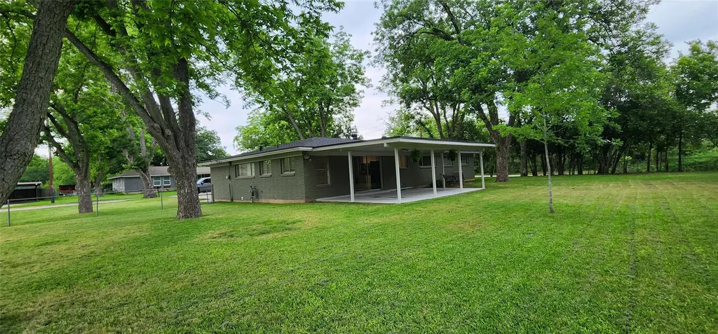 9205 Happy Trail Austin TX 78754