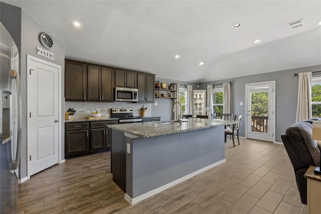 21103 Winslow Cove Lago Vista TX 78645