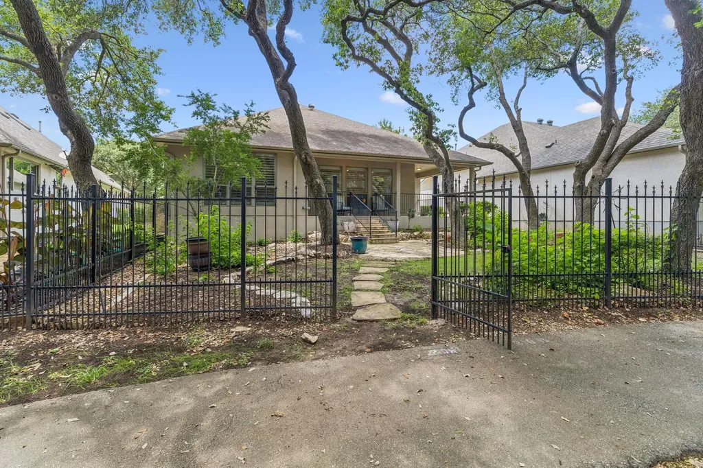 210 Roseheart San Antonio TX 78259