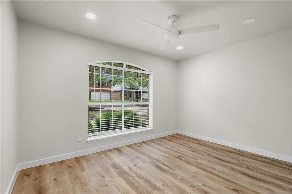 6437 Old Harbor Lane Austin TX 78739