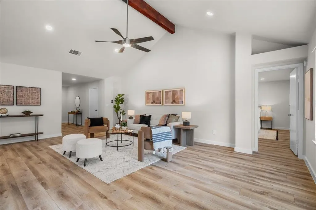 6437 Old Harbor Lane Austin TX 78739
