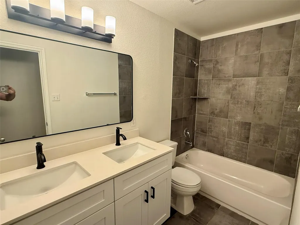 203 Northern Trail Leander TX 78641