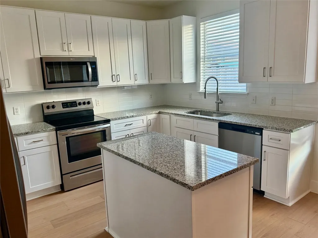 203 Northern Trail Leander TX 78641