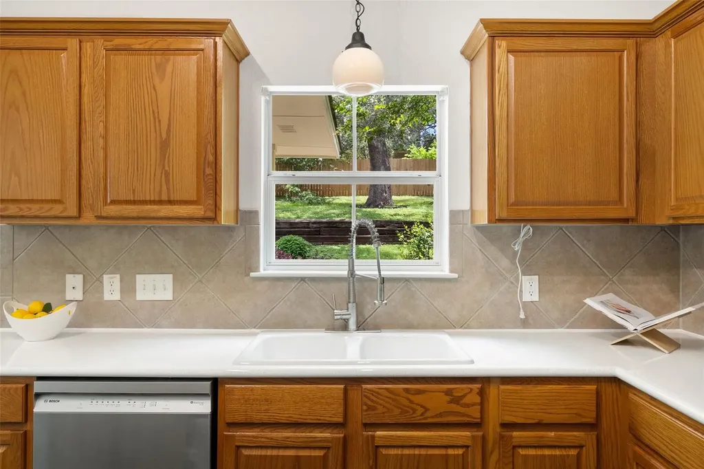 2612 Lynnbrook Drive Austin TX 78748
