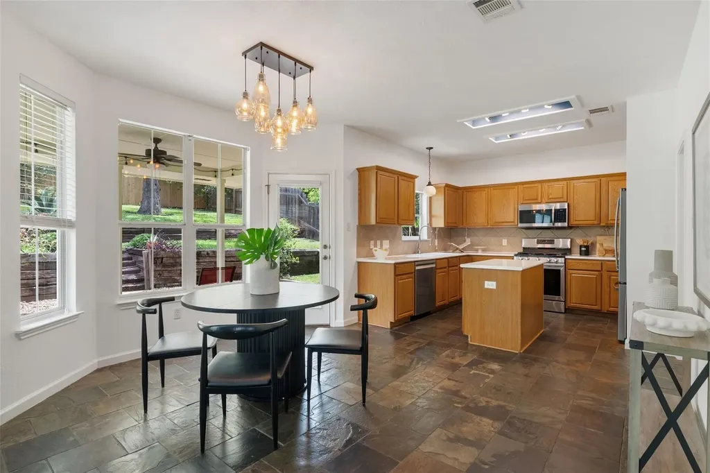 2612 Lynnbrook Drive Austin TX 78748
