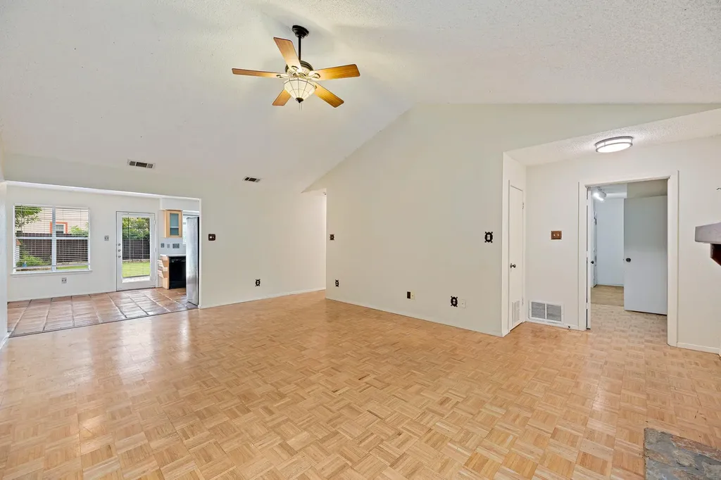 8022 Scotland Yard Austin TX 78759