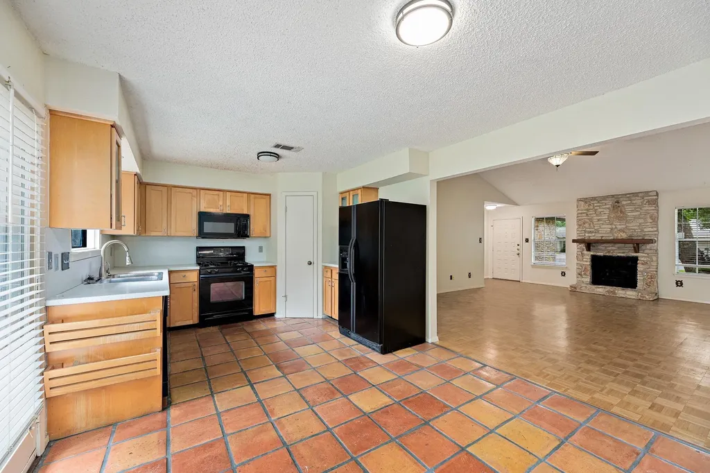 8022 Scotland Yard Austin TX 78759