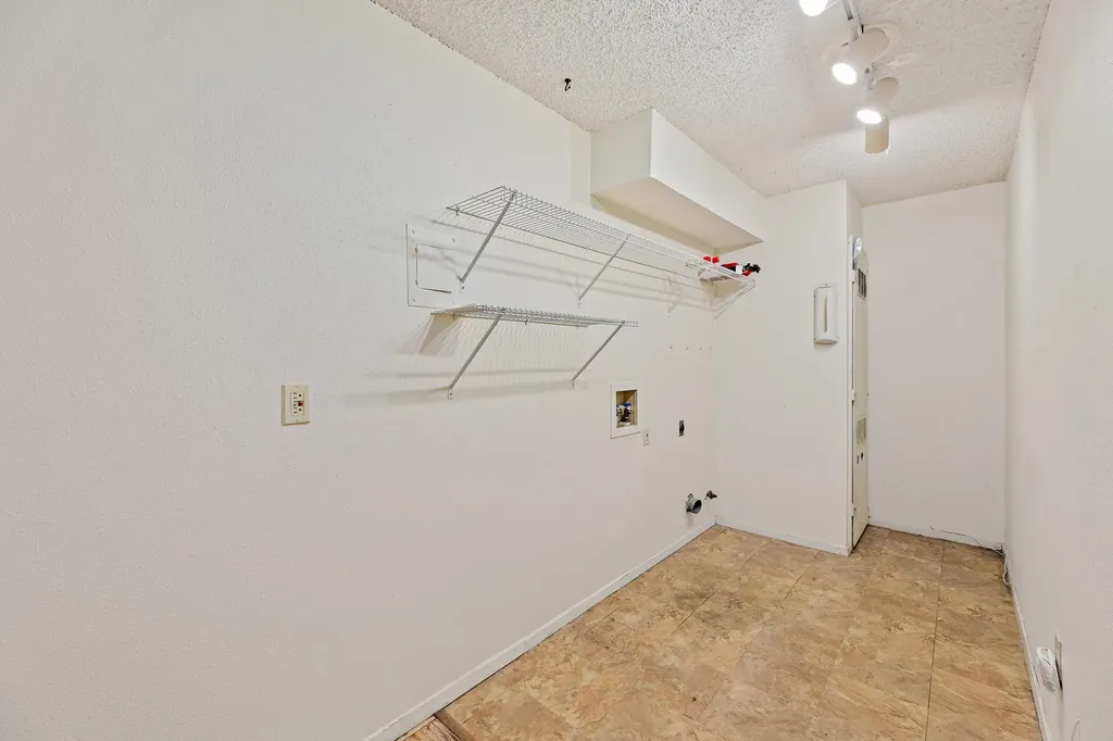 8022 Scotland Yard Austin TX 78759