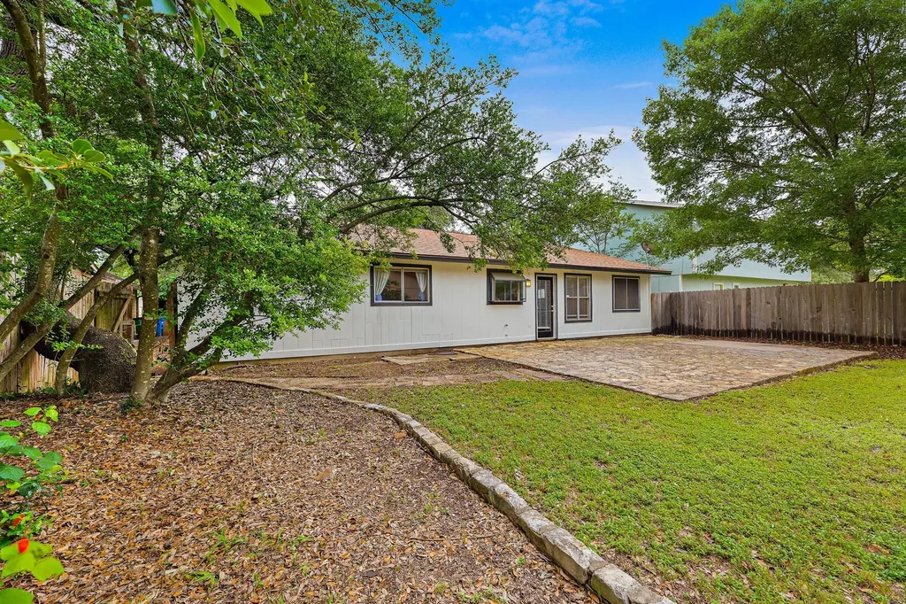 8022 Scotland Yard Austin TX 78759