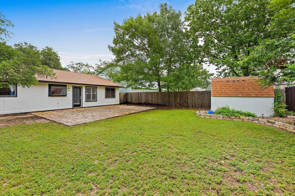8022 Scotland Yard Austin TX 78759