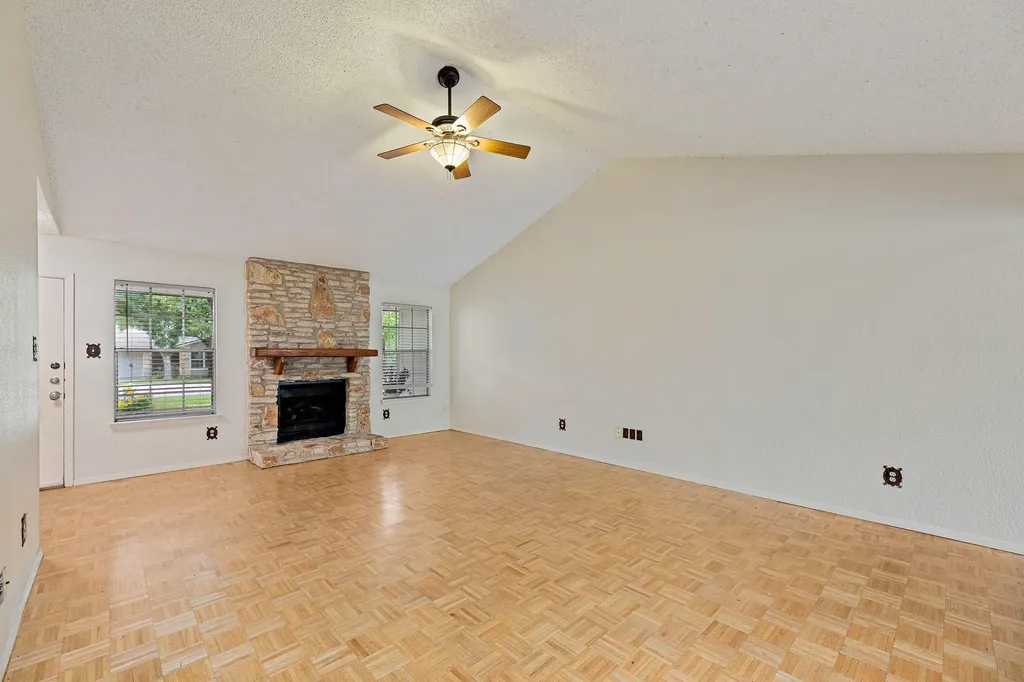 8022 Scotland Yard Austin TX 78759