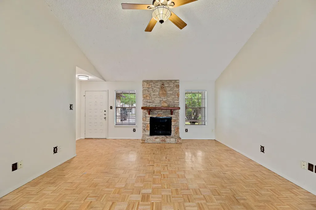 8022 Scotland Yard Austin TX 78759