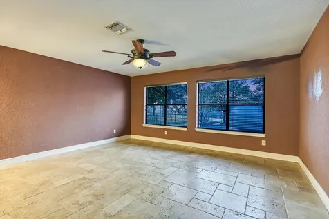 1005 Colorado Street Smithville TX 78957