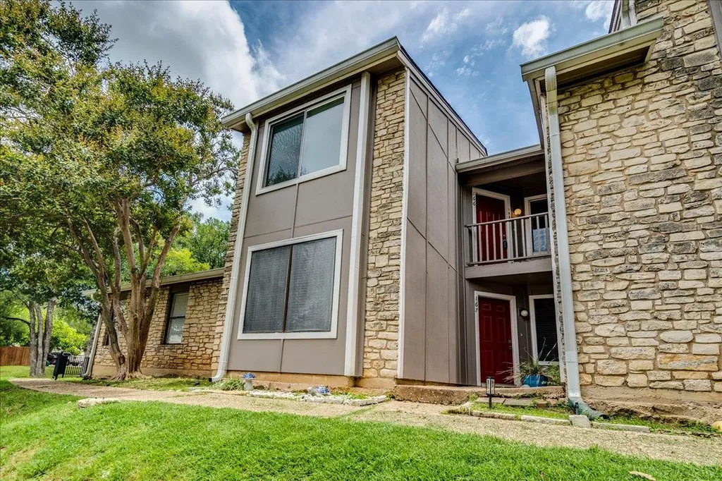1720 Timber Ridge Road 166 Road Austin TX 78741