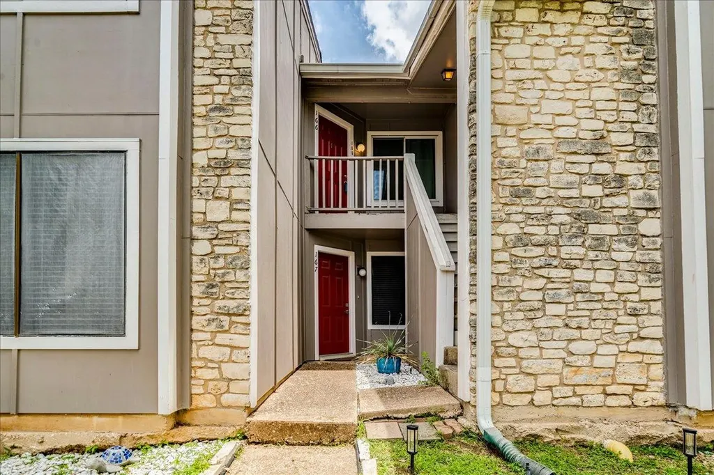 1720 Timber Ridge Road 166 Road Austin TX 78741
