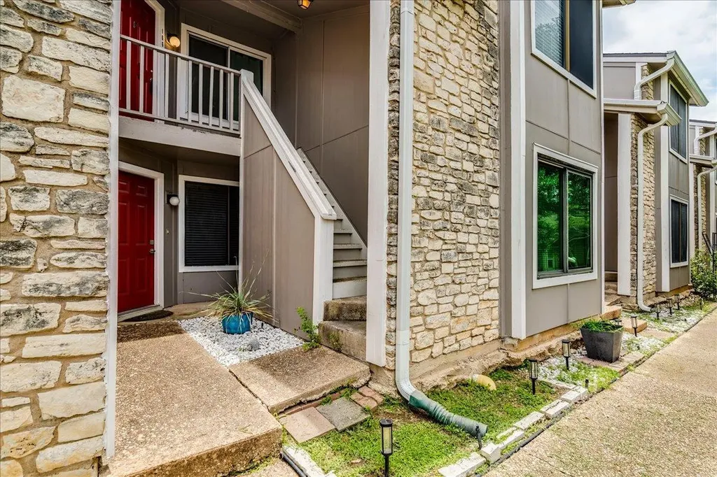 1720 Timber Ridge Road 166 Road Austin TX 78741