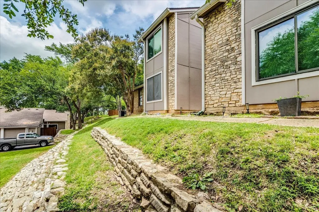 1720 Timber Ridge Road 166 Road Austin TX 78741