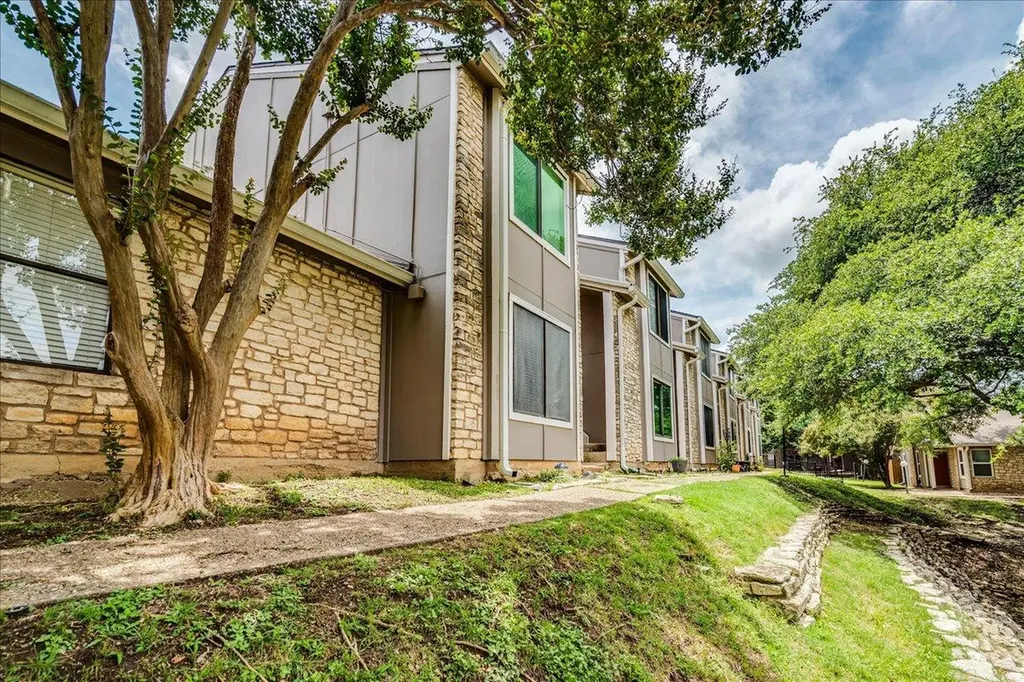 1720 Timber Ridge Road 166 Road Austin TX 78741