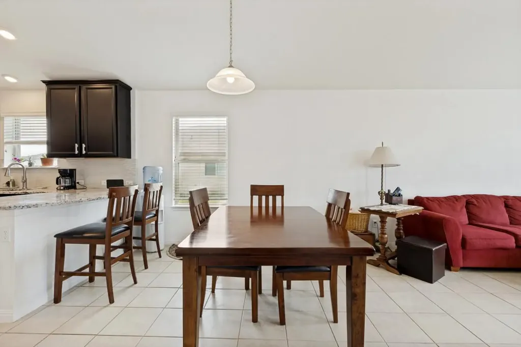 1618 Woodlands Drive Kyle TX 78640