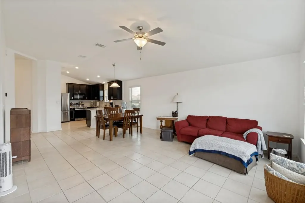 1618 Woodlands Drive Kyle TX 78640