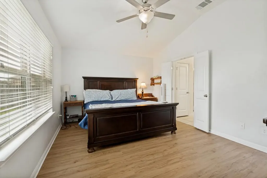 1618 Woodlands Drive Kyle TX 78640