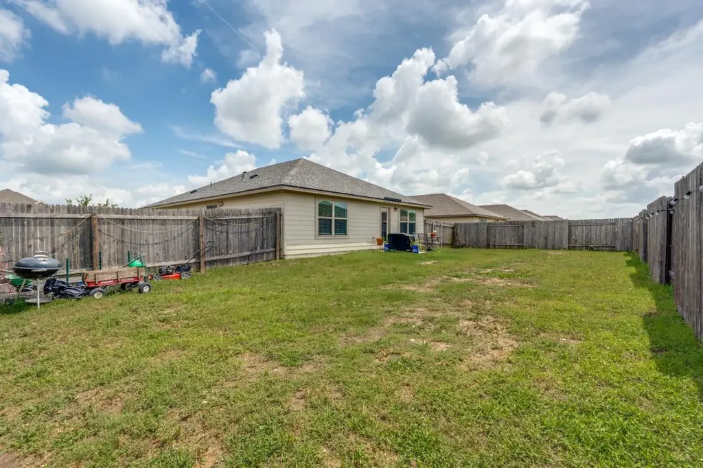 1618 Woodlands Drive Kyle TX 78640