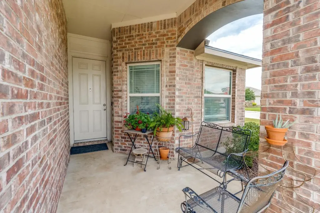 1618 Woodlands Drive Kyle TX 78640