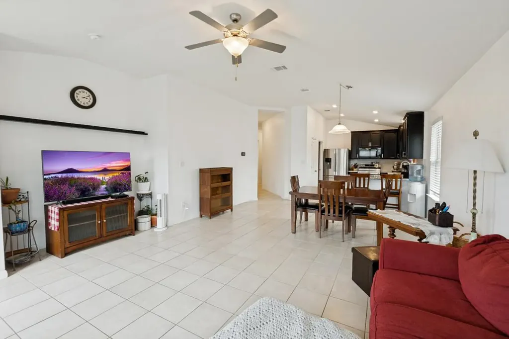 1618 Woodlands Drive Kyle TX 78640