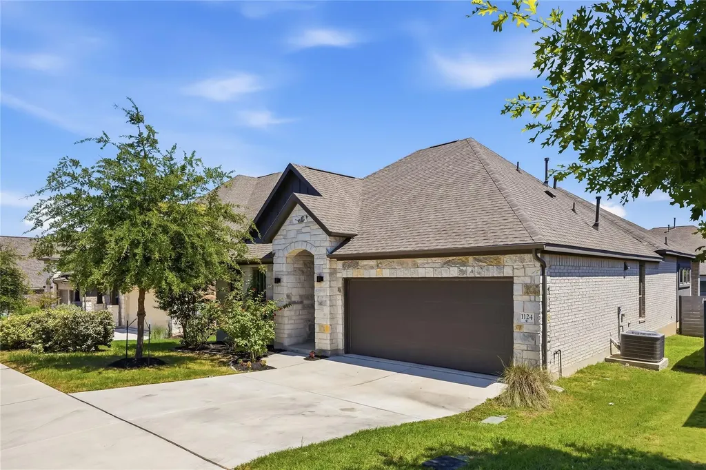 1124 Stetson Hat Trail Georgetown TX 78628