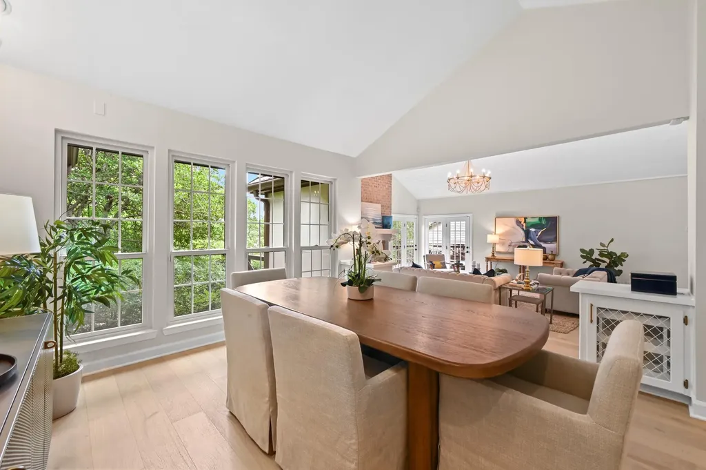 2106 Cypress Point E Austin TX 78746