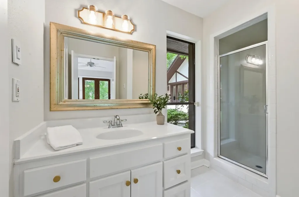 2106 Cypress Point E Austin TX 78746