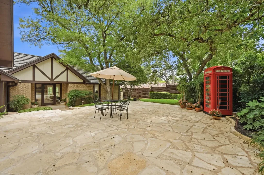 2106 Cypress Point E Austin TX 78746