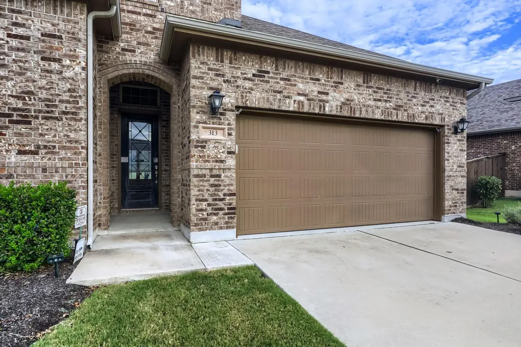 313 Pendent Drive Liberty Hill TX 78642