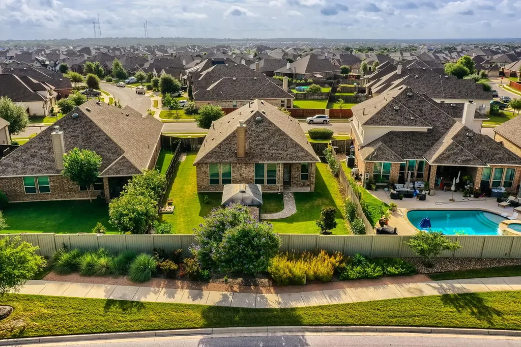 313 Pendent Drive Liberty Hill TX 78642