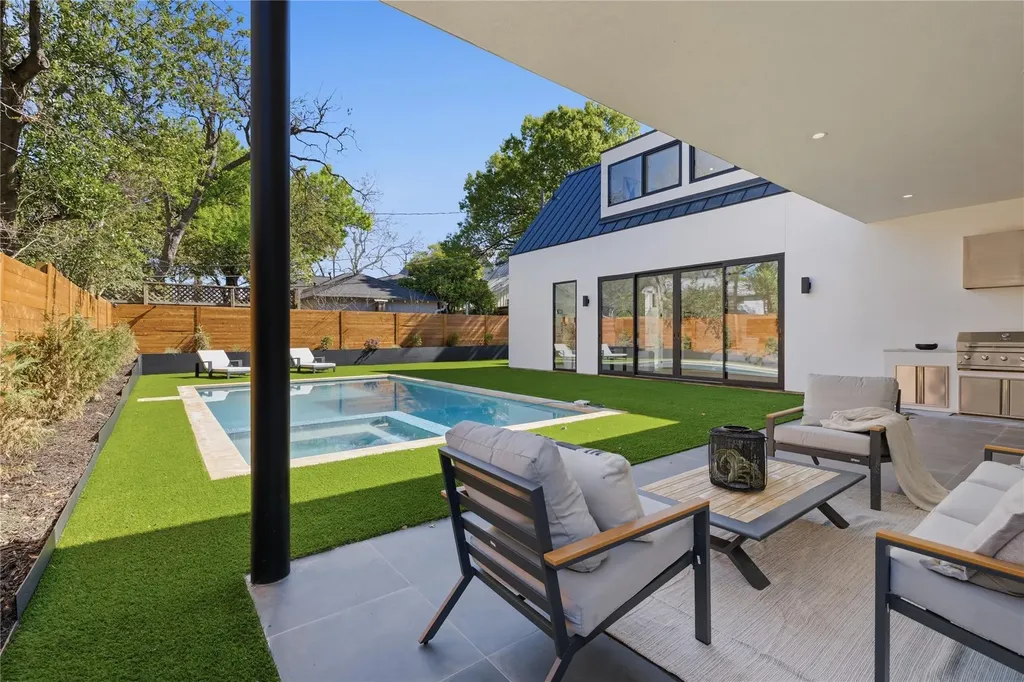 1702 W 30th Street Austin TX 78703
