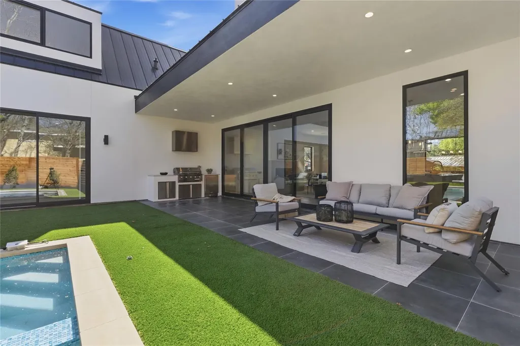 1702 W 30th Street Austin TX 78703