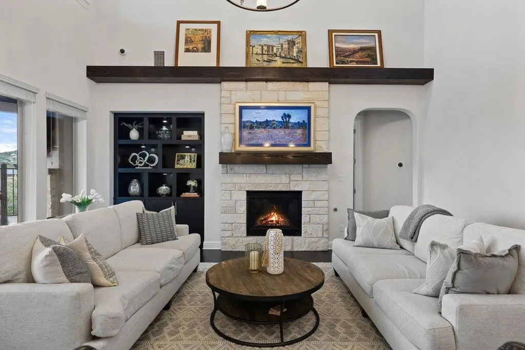 215 Lodestone Lane Austin TX 78738