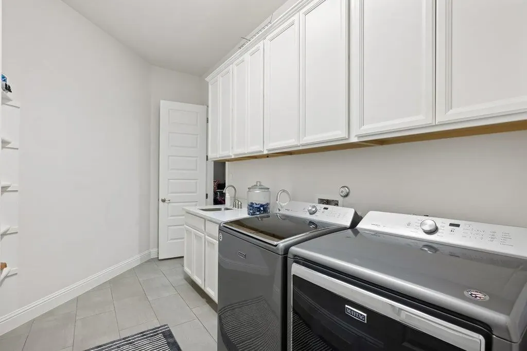 215 Lodestone Lane Austin TX 78738
