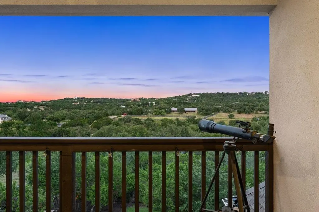215 Lodestone Lane Austin TX 78738