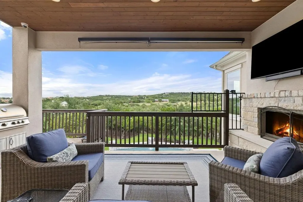 215 Lodestone Lane Austin TX 78738