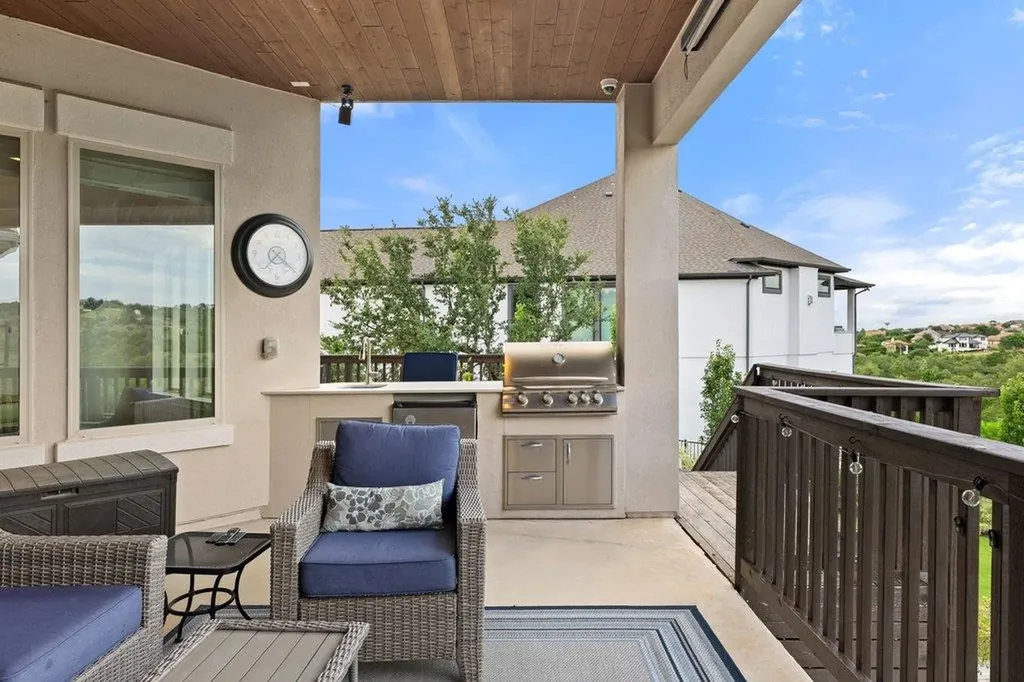 215 Lodestone Lane Austin TX 78738
