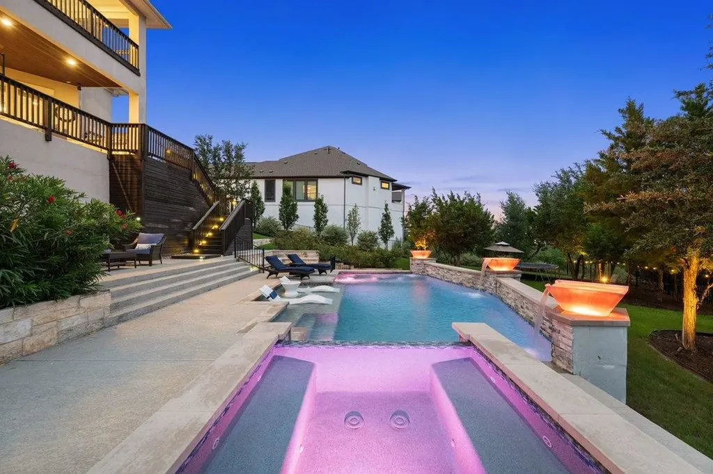 215 Lodestone Lane Austin TX 78738