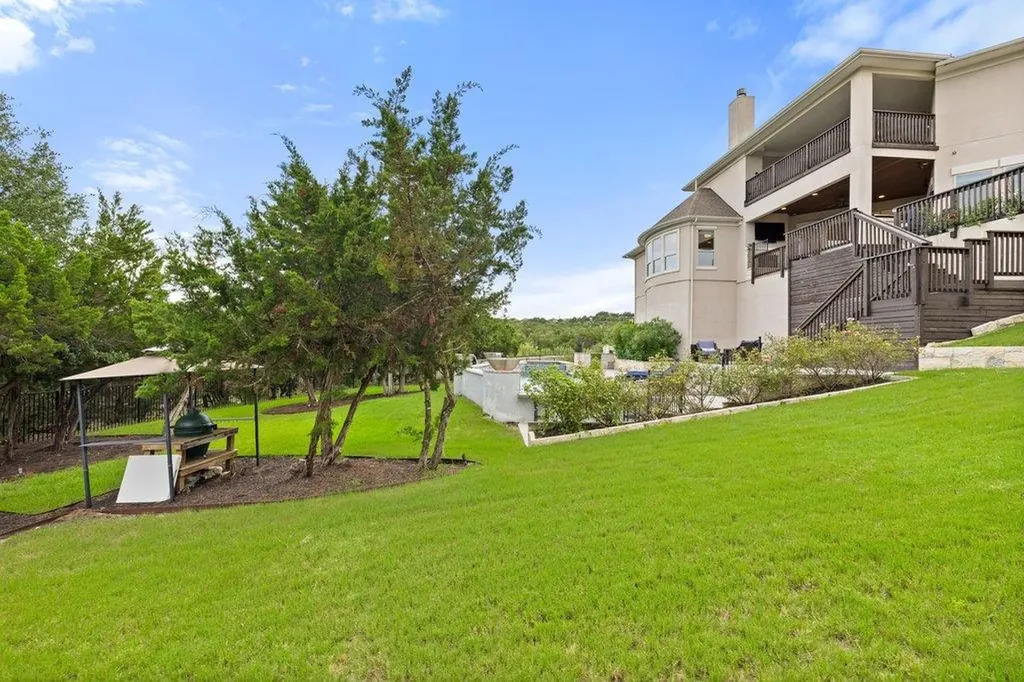 215 Lodestone Lane Austin TX 78738