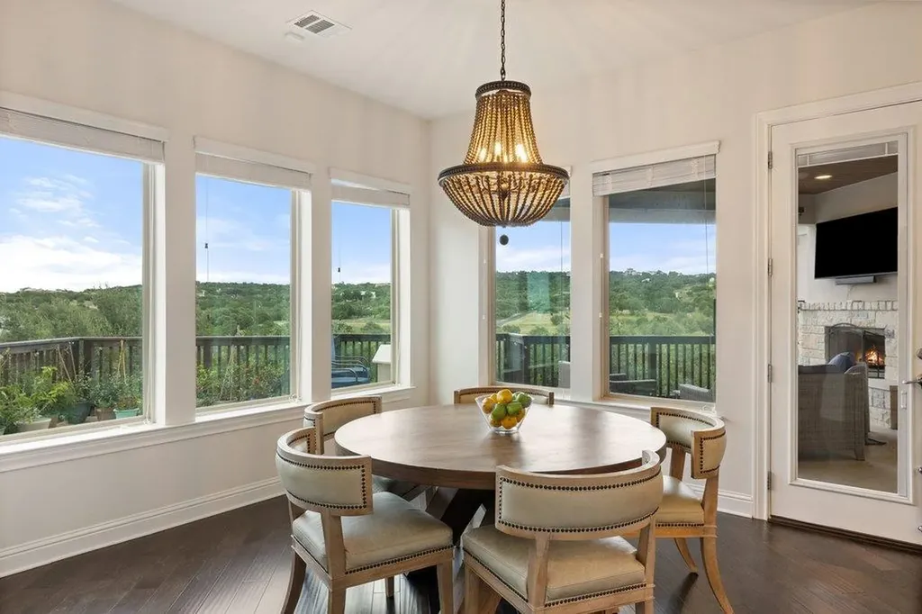 215 Lodestone Lane Austin TX 78738