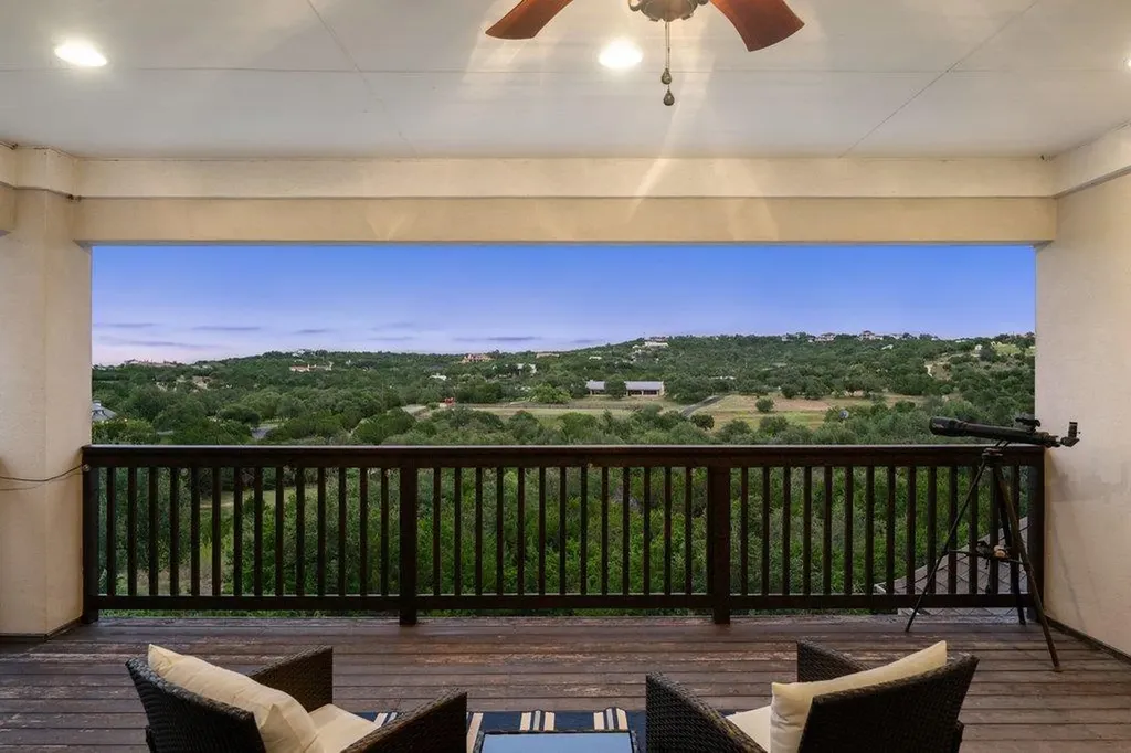215 Lodestone Lane Austin TX 78738
