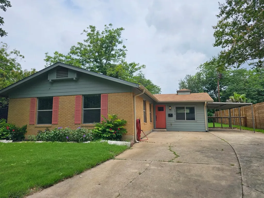 1812 Forestglade Drive Austin TX 78745