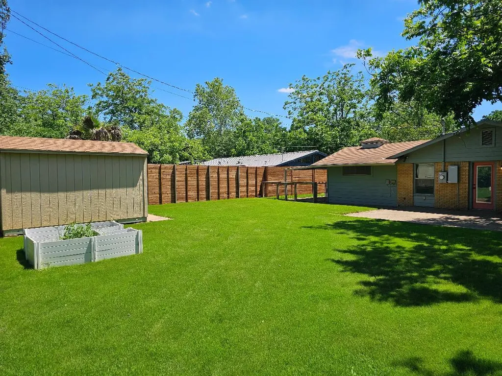 1812 Forestglade Drive Austin TX 78745