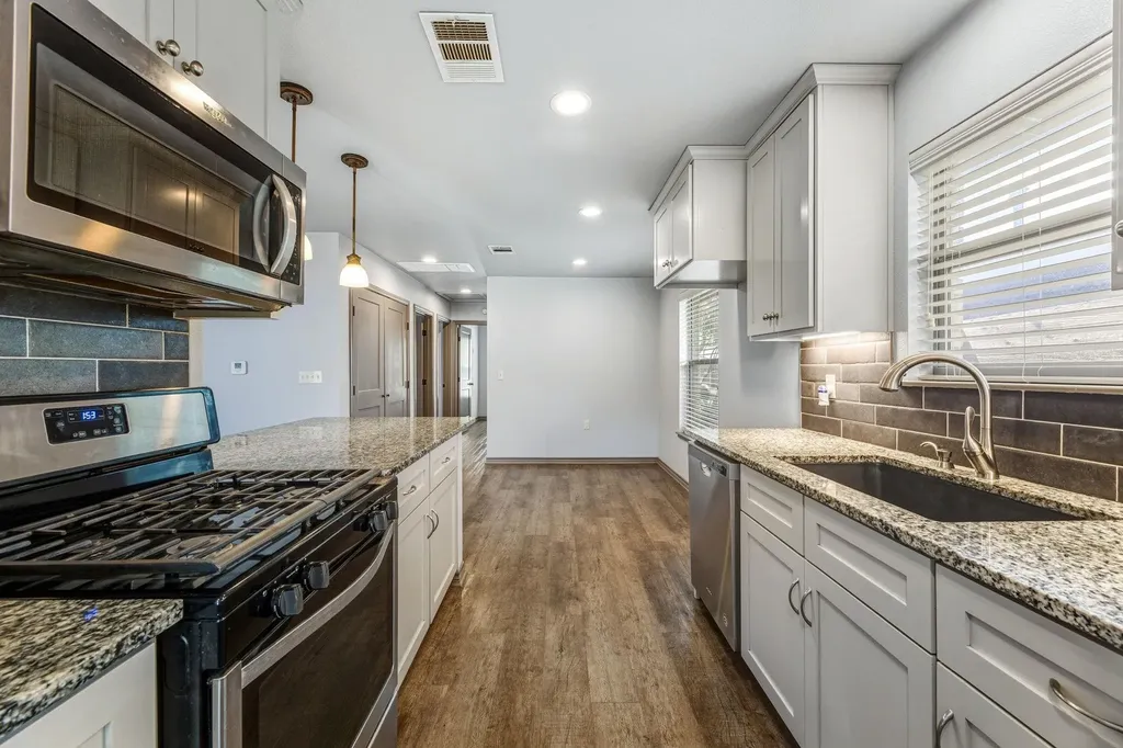 1812 Forestglade Drive Austin TX 78745