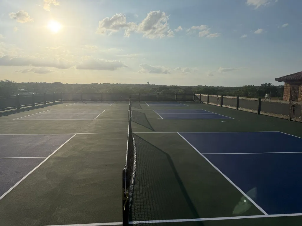 00 Mirador Horseshoe Bay TX 78657