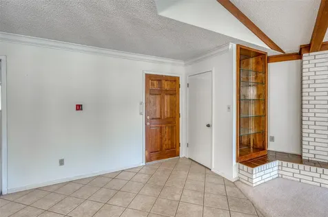 104 Bluebird Lane Highland Haven TX 78654